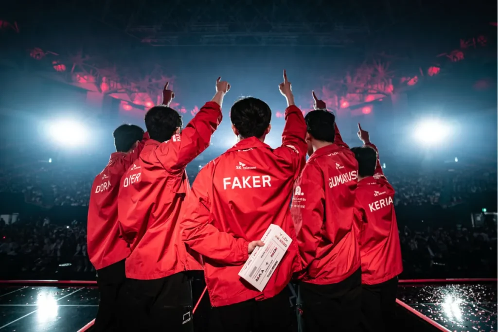 Faker 與隊友征戰 MSI 取得亞軍的好成績